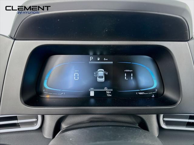 Hyundai Elantra Vehicle Image 16
