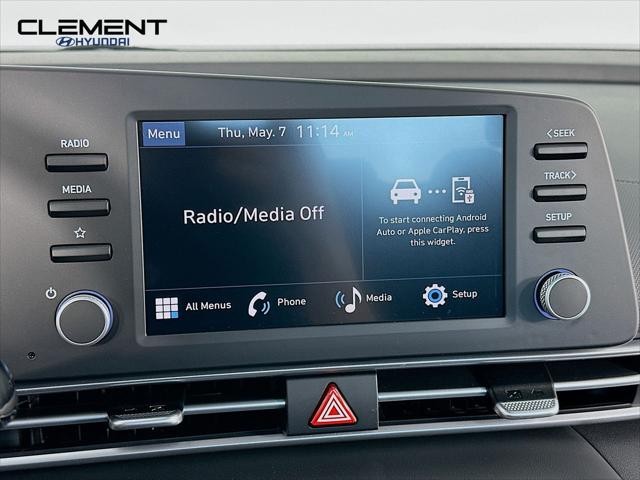 Hyundai Elantra Vehicle Image 17