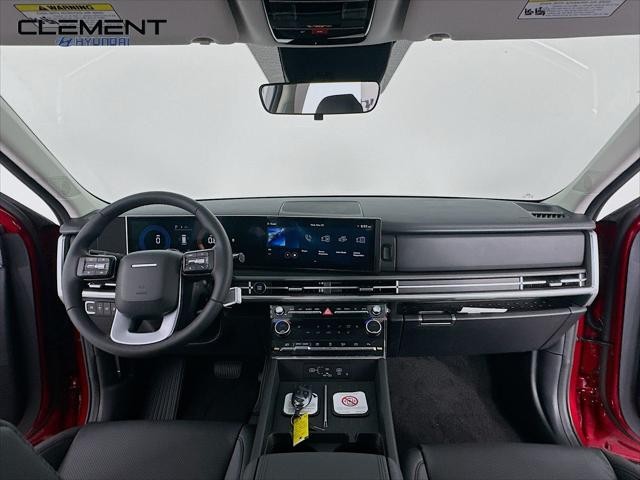 Hyundai Santa Fe Vehicle Full-screen Gallery Image 11