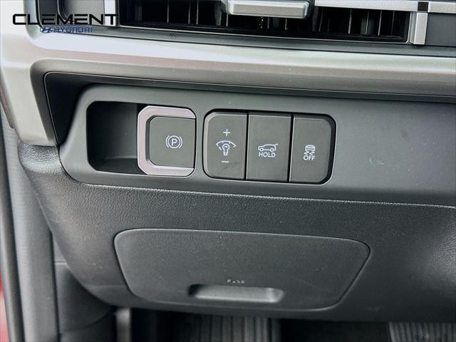Hyundai Santa Fe Vehicle Full-screen Gallery Image 12