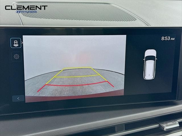 Hyundai Santa Fe Vehicle Full-screen Gallery Image 18