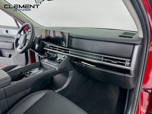 Hyundai Santa Fe Vehicle Full-screen Gallery Image 29