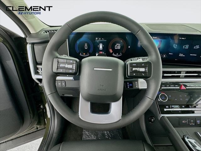 Hyundai Santa Fe Vehicle Full-screen Gallery Image 13