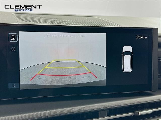 Hyundai Santa Fe Vehicle Full-screen Gallery Image 18
