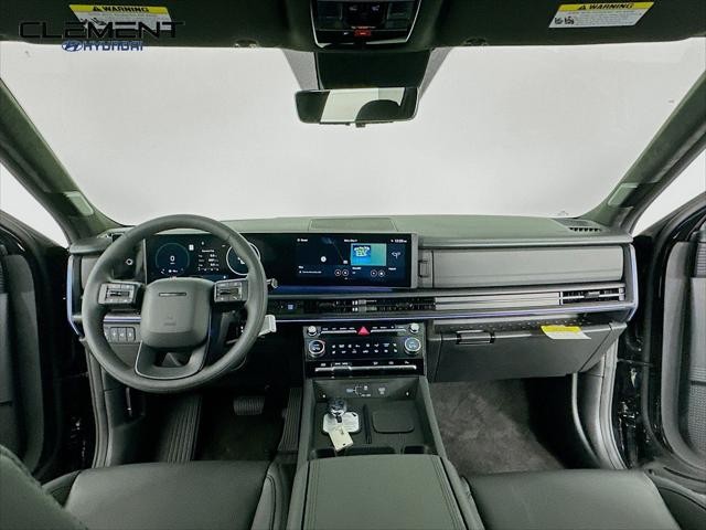Hyundai Santa Fe Hybrid Vehicle Full-screen Gallery Image 11