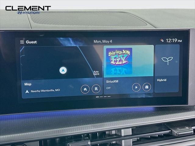 Hyundai Santa Fe Hybrid Vehicle Full-screen Gallery Image 17