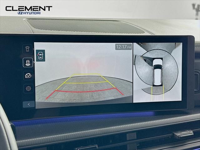 Hyundai Santa Fe Hybrid Vehicle Full-screen Gallery Image 18