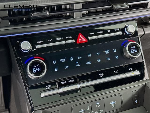 Hyundai Santa Fe Hybrid Vehicle Full-screen Gallery Image 19