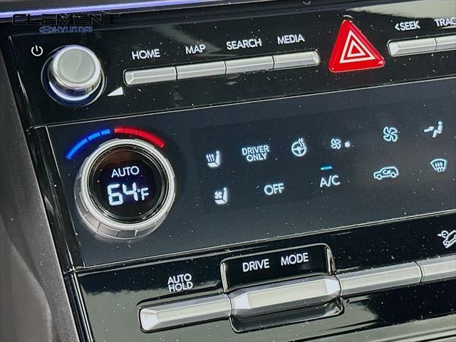 Hyundai Santa Fe Hybrid Vehicle Full-screen Gallery Image 20