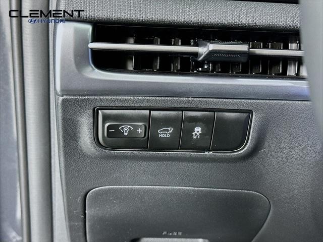 Hyundai Tucson Vehicle Full-screen Gallery Image 12
