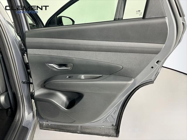 Hyundai Tucson Vehicle Full-screen Gallery Image 27