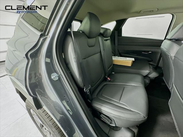 Hyundai Tucson Vehicle Full-screen Gallery Image 28