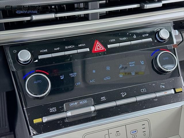 Hyundai Santa Fe Hybrid Vehicle Full-screen Gallery Image 19