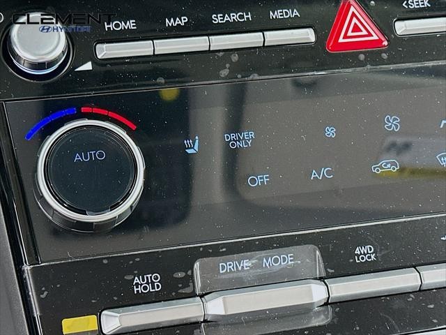 Hyundai Santa Fe Hybrid Vehicle Full-screen Gallery Image 20