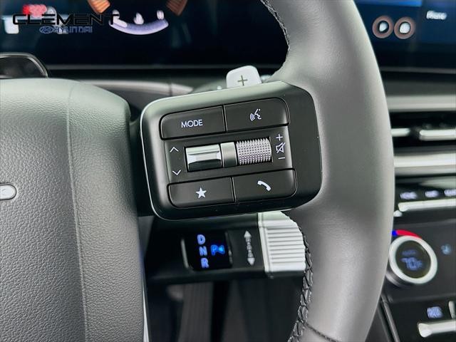 Hyundai Santa Fe Vehicle Full-screen Gallery Image 15
