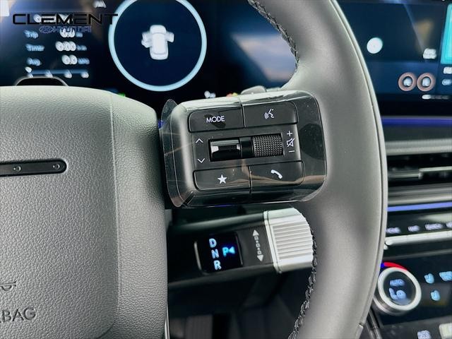 Hyundai Santa Fe Hybrid Vehicle Full-screen Gallery Image 15