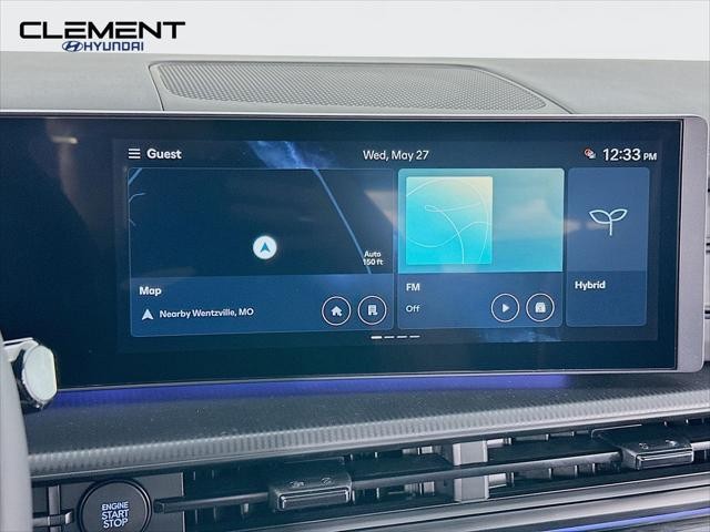 Hyundai Santa Fe Hybrid Vehicle Full-screen Gallery Image 17