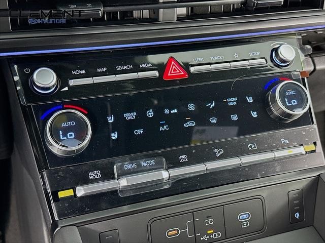 Hyundai Santa Fe Hybrid Vehicle Full-screen Gallery Image 19
