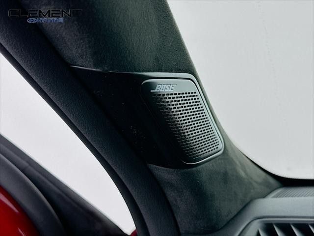 Hyundai Santa Fe Hybrid Vehicle Full-screen Gallery Image 23