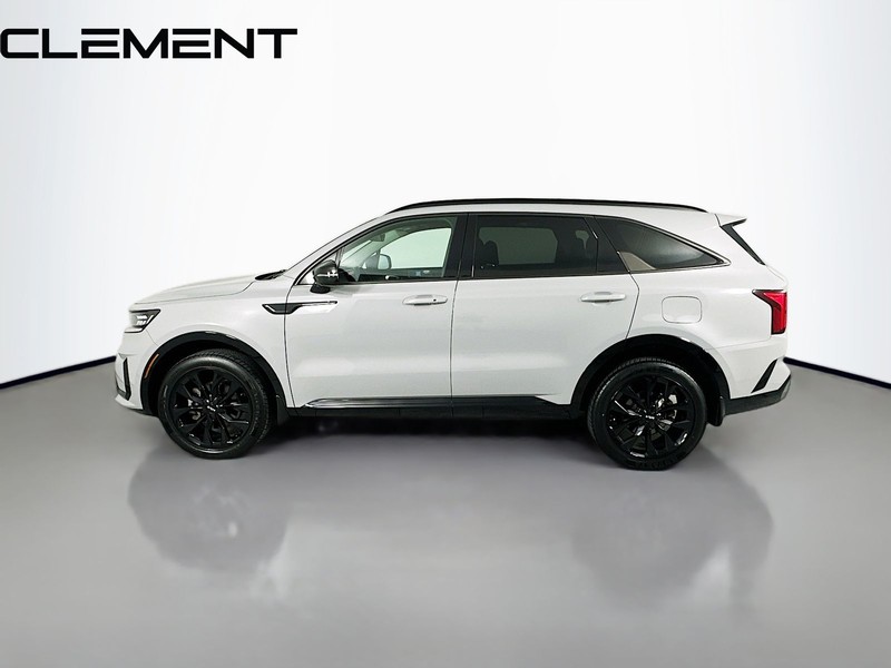 Kia Sorento Vehicle Full-screen Gallery Image 6