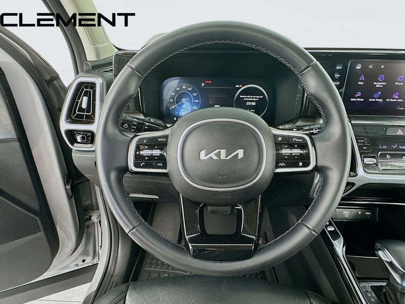 Kia Sorento Vehicle Full-screen Gallery Image 14