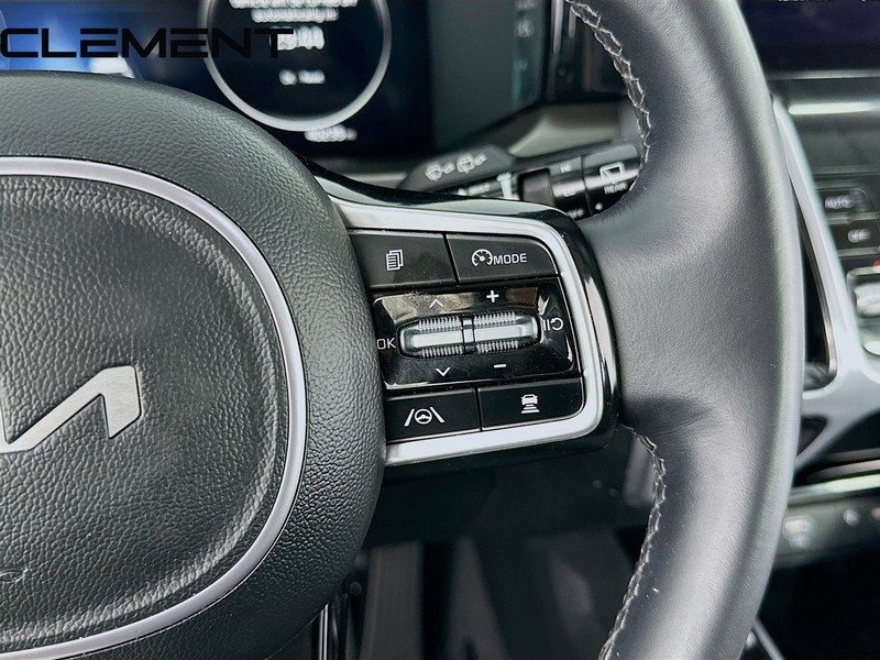 Kia Sorento Vehicle Full-screen Gallery Image 17