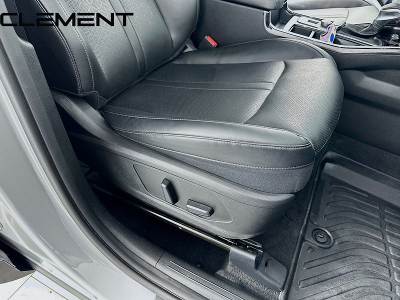 Kia Sorento Vehicle Full-screen Gallery Image 35
