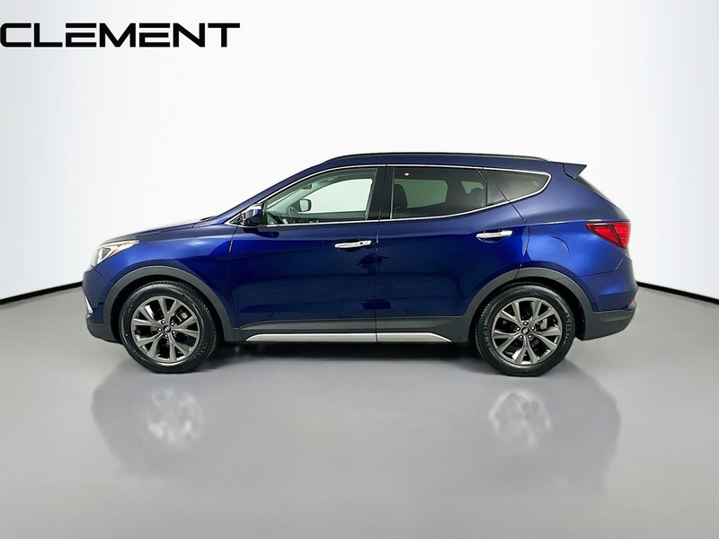Hyundai Santa Fe Sport Vehicle Full-screen Gallery Image 6