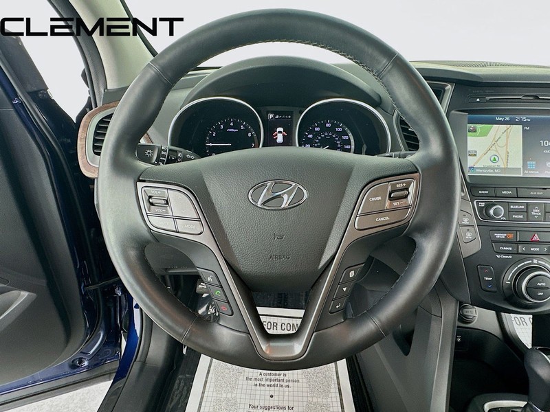 Hyundai Santa Fe Sport Vehicle Full-screen Gallery Image 14