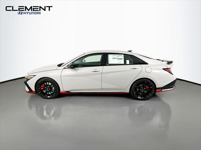 Hyundai Elantra N Vehicle Full-screen Gallery Image 4