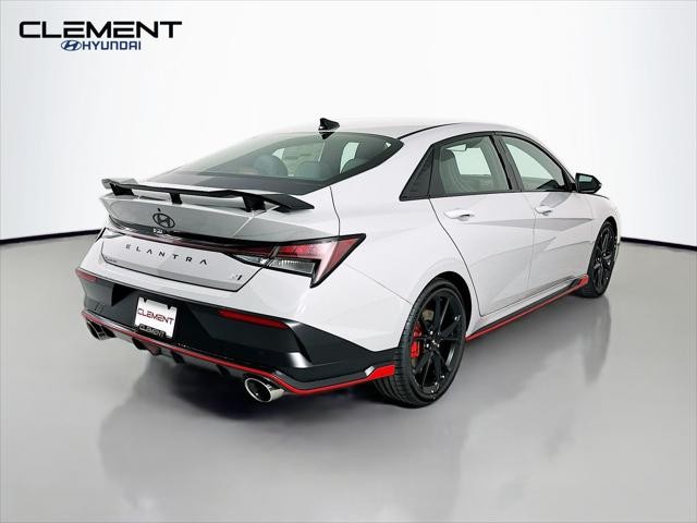 Hyundai Elantra N Vehicle Full-screen Gallery Image 6