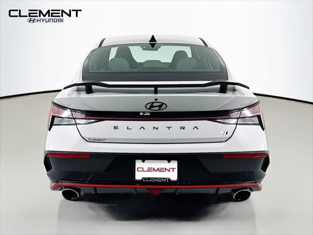 Hyundai Elantra N Vehicle Full-screen Gallery Image 7
