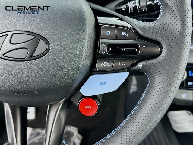 Hyundai Elantra N Vehicle Full-screen Gallery Image 15