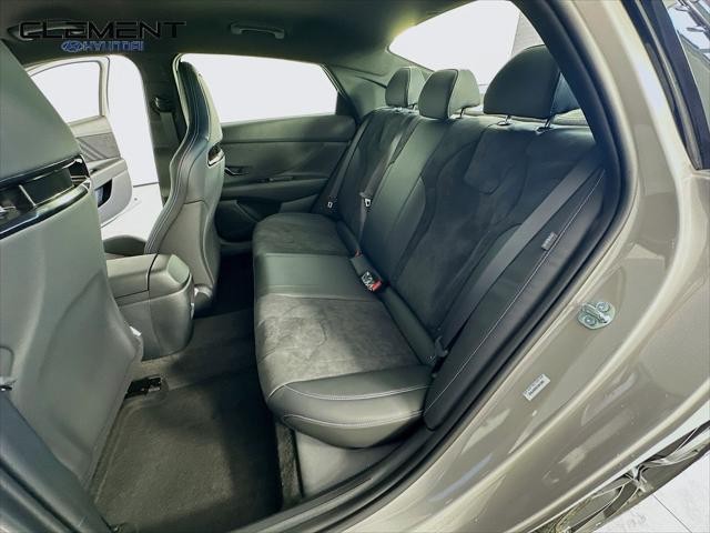 Hyundai Elantra N Vehicle Full-screen Gallery Image 28