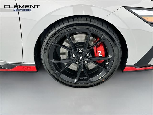 Hyundai Elantra N Vehicle Full-screen Gallery Image 32