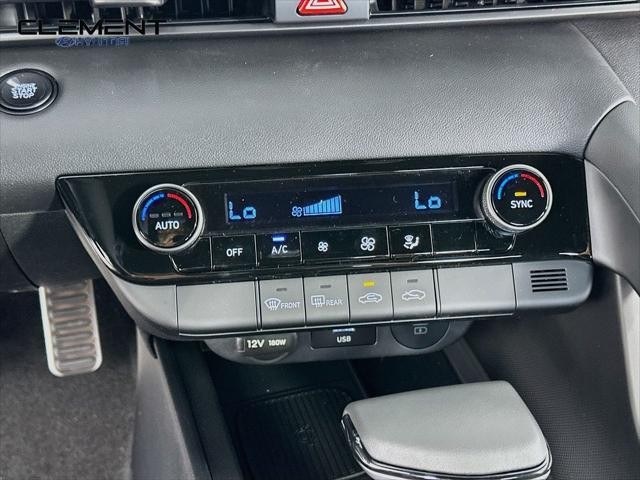 Hyundai Elantra Vehicle Image 19