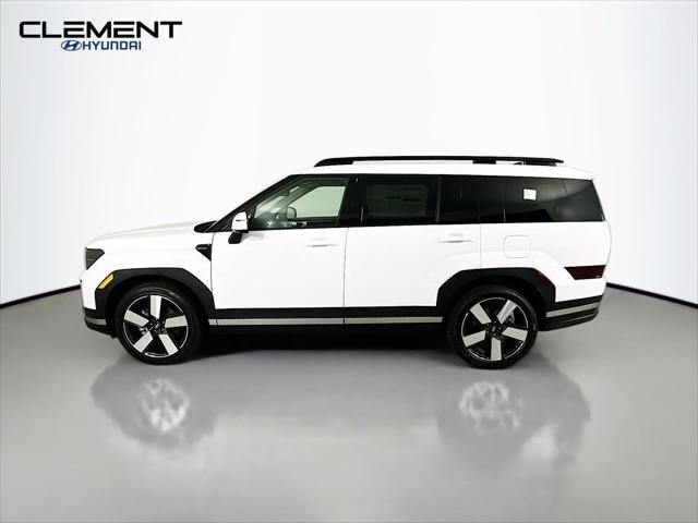 Hyundai Santa Fe Hybrid Vehicle Full-screen Gallery Image 4