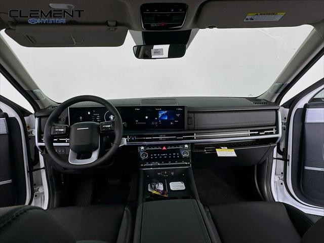 Hyundai Santa Fe Hybrid Vehicle Full-screen Gallery Image 11