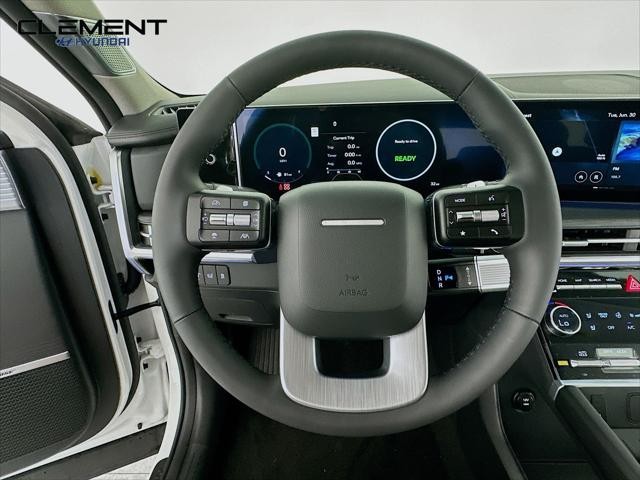 Hyundai Santa Fe Hybrid Vehicle Full-screen Gallery Image 13