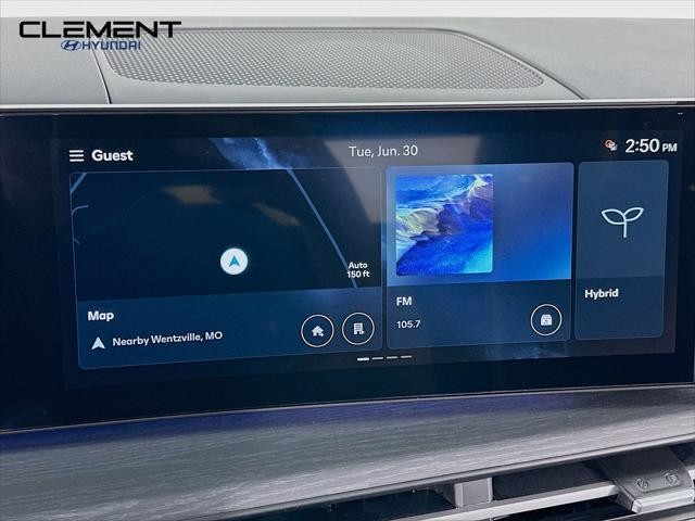 Hyundai Santa Fe Hybrid Vehicle Full-screen Gallery Image 17