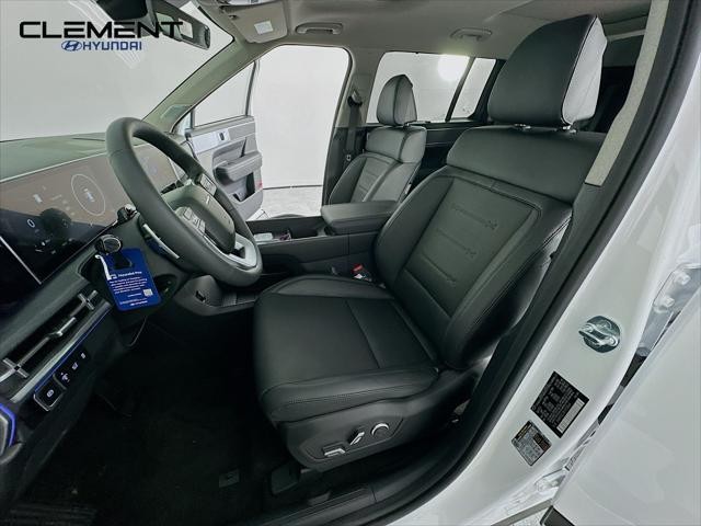 Hyundai Santa Fe Hybrid Vehicle Full-screen Gallery Image 27