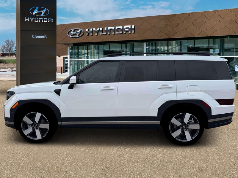 Hyundai Santa Fe Hybrid Vehicle Full-screen Gallery Image 3