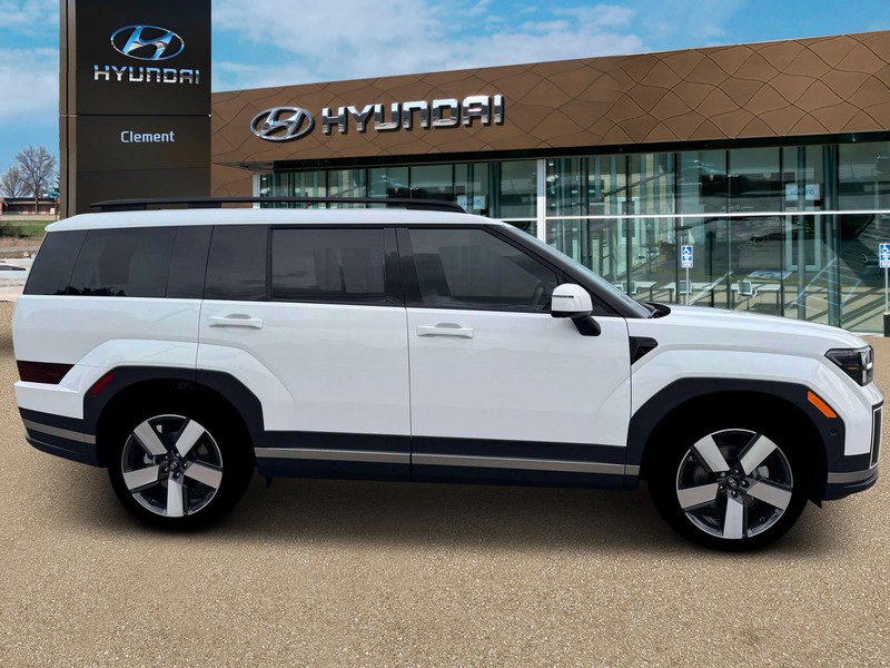 Hyundai Santa Fe Hybrid Vehicle Full-screen Gallery Image 9