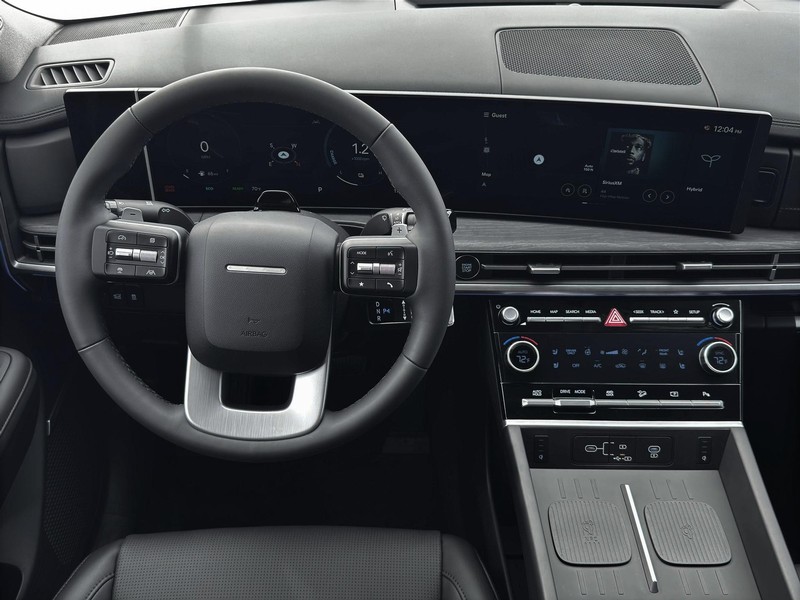 Hyundai Santa Fe Hybrid Vehicle Full-screen Gallery Image 17