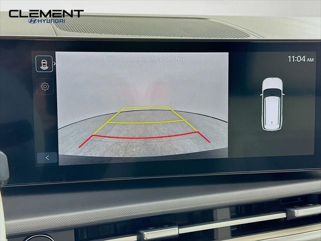 Hyundai Santa Fe Vehicle Full-screen Gallery Image 18
