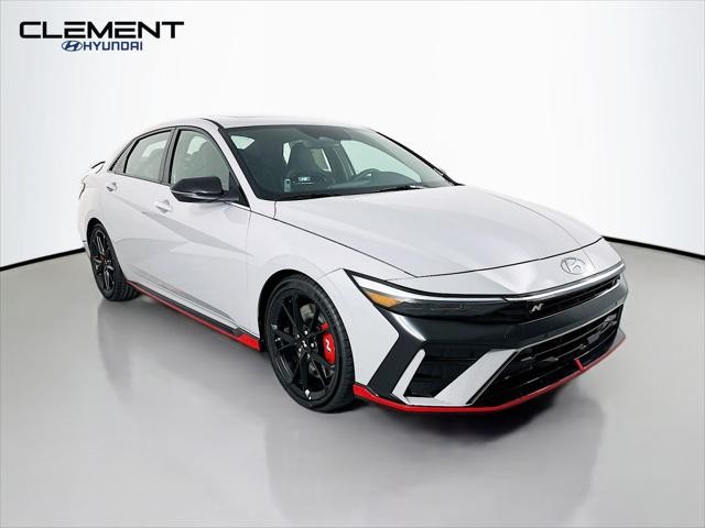Hyundai Elantra N Vehicle Full-screen Gallery Image 3