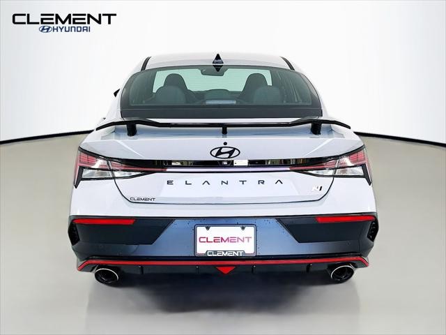 Hyundai Elantra N Vehicle Full-screen Gallery Image 7