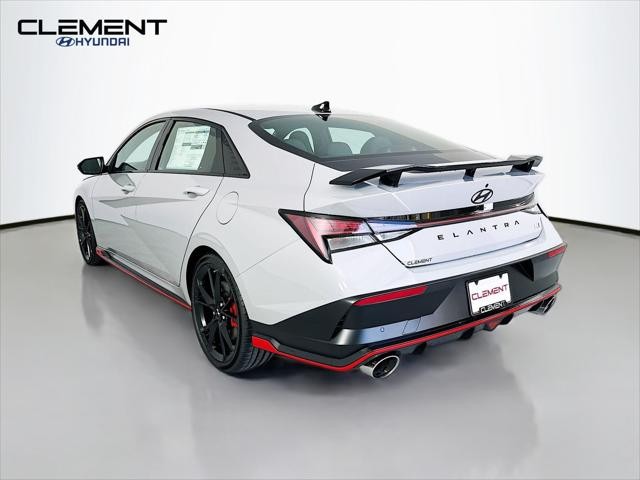 Hyundai Elantra N Vehicle Full-screen Gallery Image 8