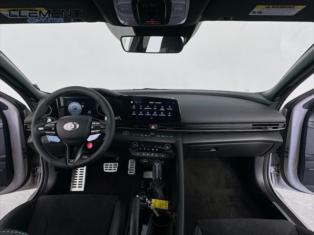 Hyundai Elantra N Vehicle Full-screen Gallery Image 11