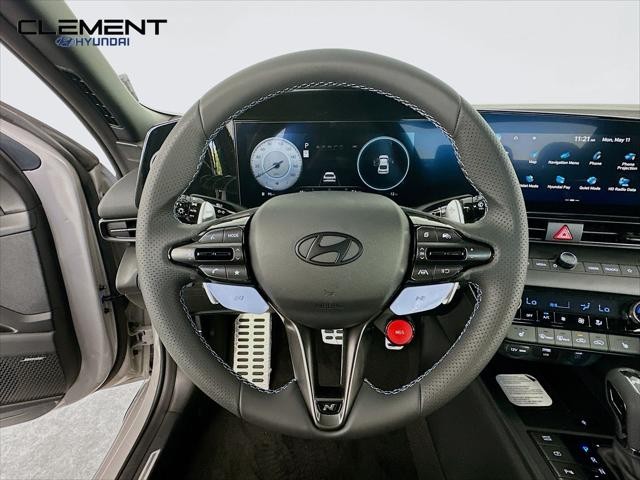 Hyundai Elantra N Vehicle Full-screen Gallery Image 13